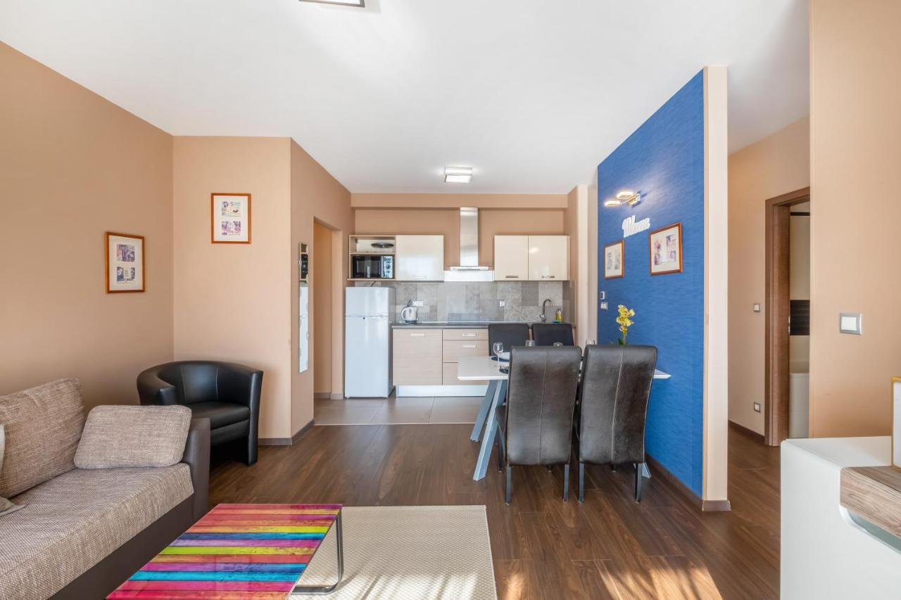 Mf Port Azur Wellness Apartments Сиофок Екстериор снимка