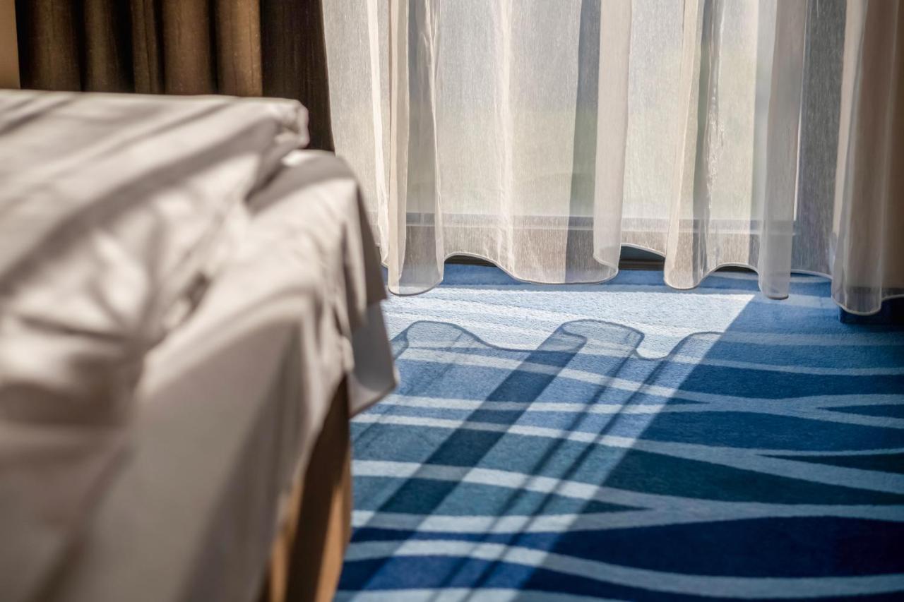Mf Port Azur Wellness Apartments Сиофок Екстериор снимка