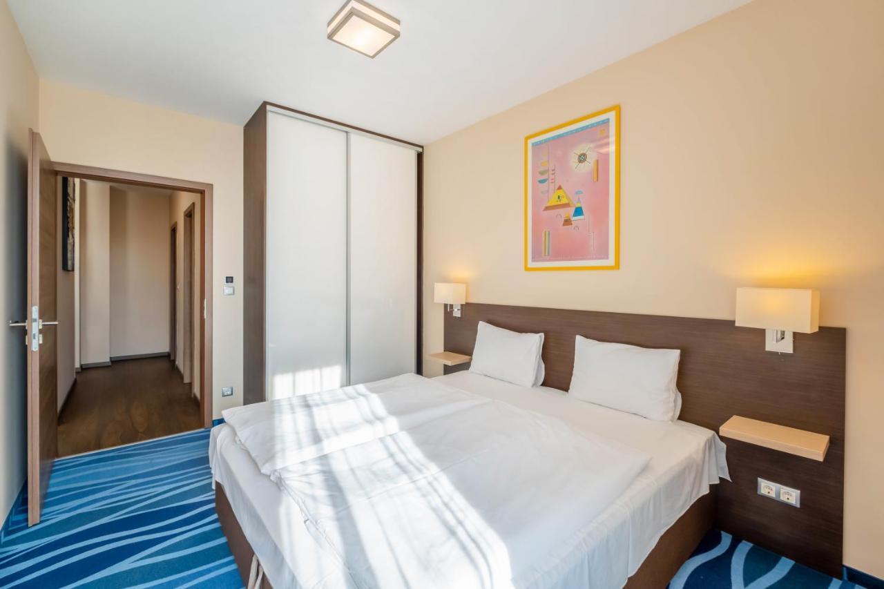 Mf Port Azur Wellness Apartments Сиофок Екстериор снимка