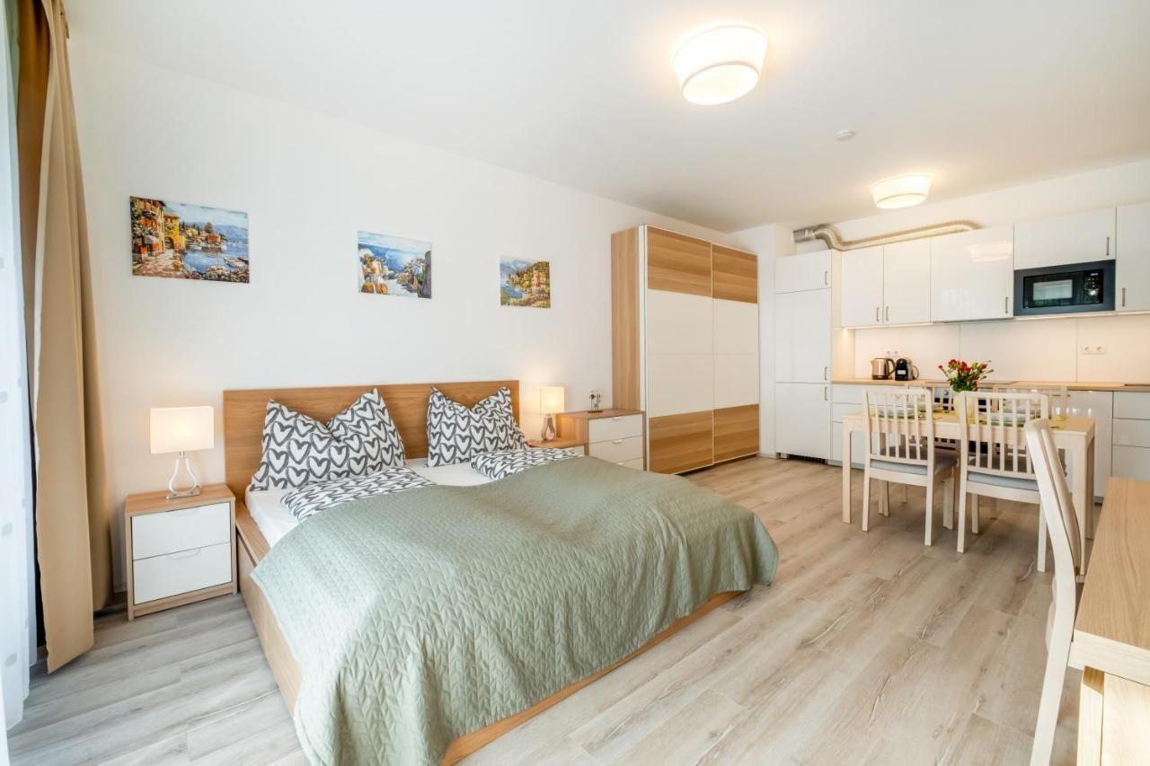 Mf Port Azur Wellness Apartments Сиофок Екстериор снимка