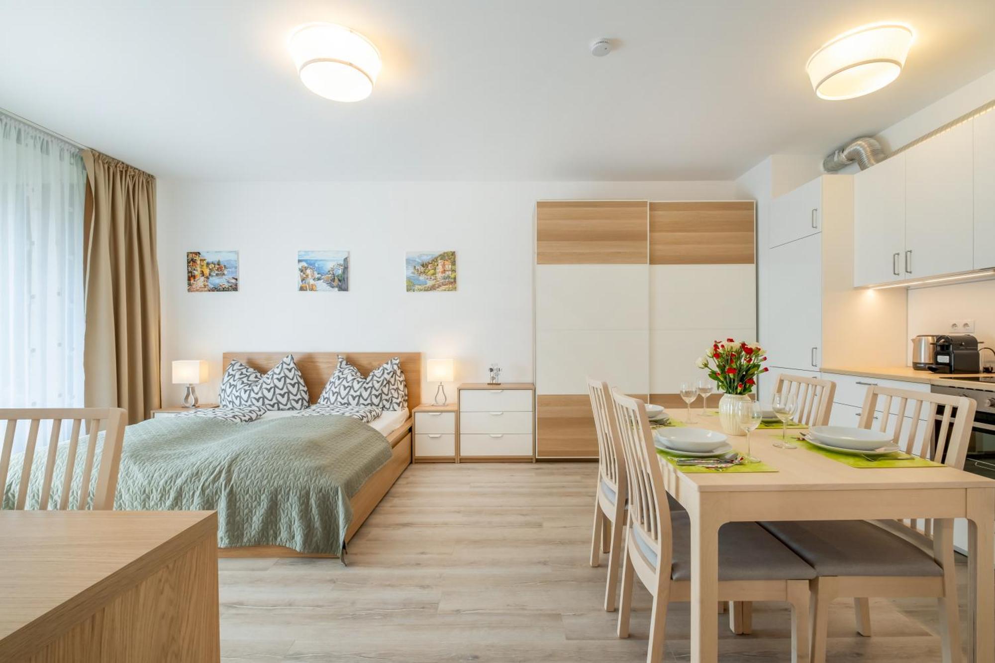 Mf Port Azur Wellness Apartments Сиофок Екстериор снимка