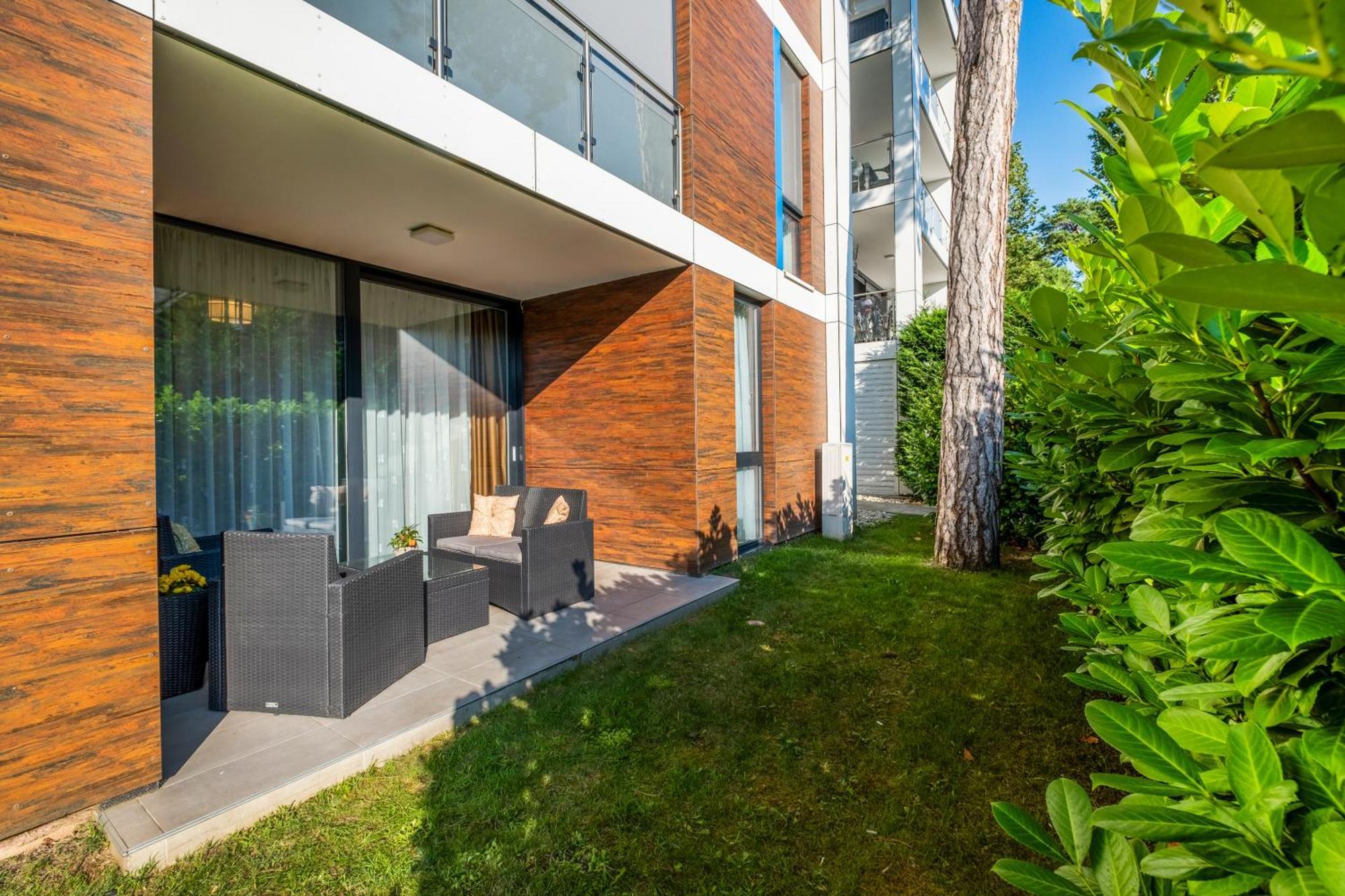 Mf Port Azur Wellness Apartments Сиофок Екстериор снимка